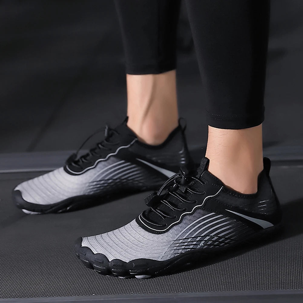 Water Shoes Lightweight Aqua Shoes Non-slip Barefoot Beach Shoes Breathable Ergonomic Wading Shoes Quick Drying for Men Women